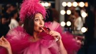 Molly's Fashion Runway Scene in Loot Season 2 | Image via Apple TV+